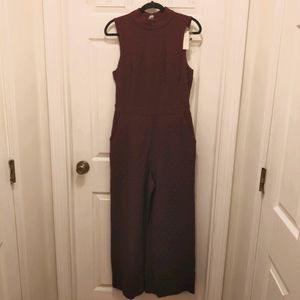 Sleeveless high neck jumpsuit